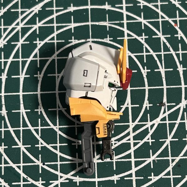 アンテナ根本の稼働部分を塗装厚塗りすることで、ゆるゆるだった動きを良いぐわいに調整。（2枚目）