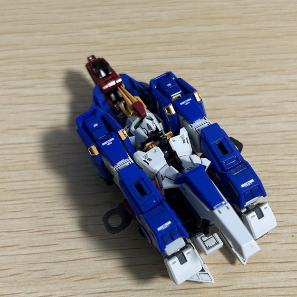 補強改修を行っていたので、ここでいったん変形機構がちゃんと機能するのか確認と調整を行いました。これといった問題もなくスムーズに変形できました。変形させているときに思ったことは、補強改修をしていなかったら確実にパーツ破損しそうだなと。。。補強しといてよかった。（2枚目）