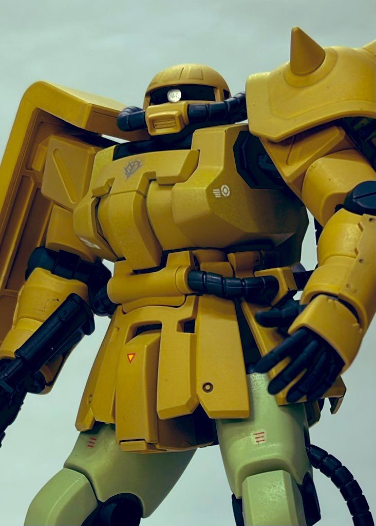 久しぶりのF2ザク。やっぱり名キットはいくつ作っても飽きませんし楽しい。