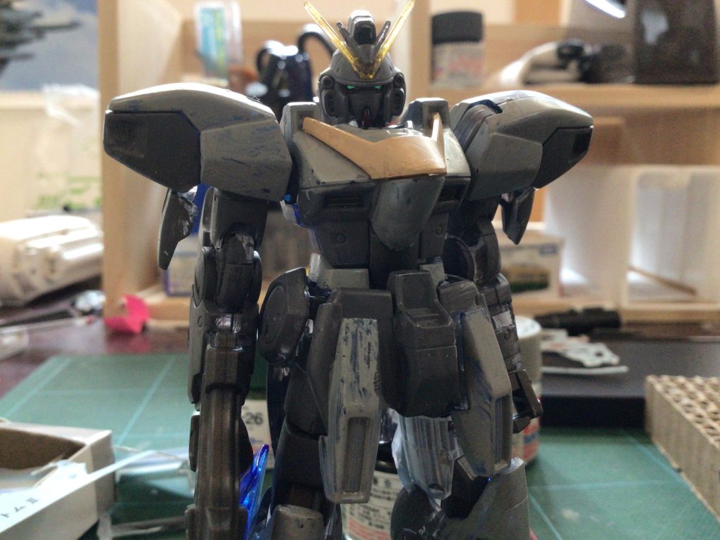 塗料が完全に乾ききってないのに触ってしまったので剥がれてしまっているところが…