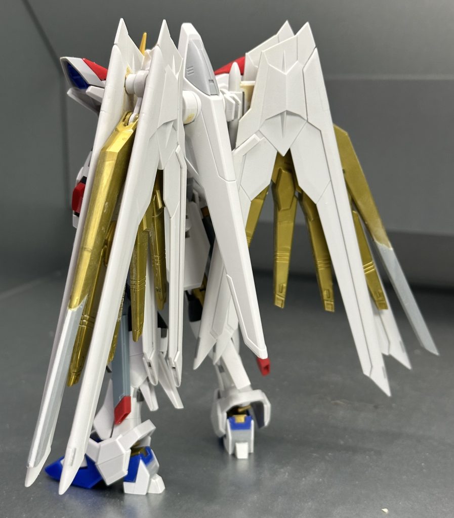 羽根、かかとの延長が、わかるかと思います。