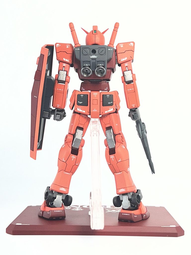 脹脛のスジボリが全然左右対称じゃなくて草。バーニアのみジャンクパーツから拝借しています。