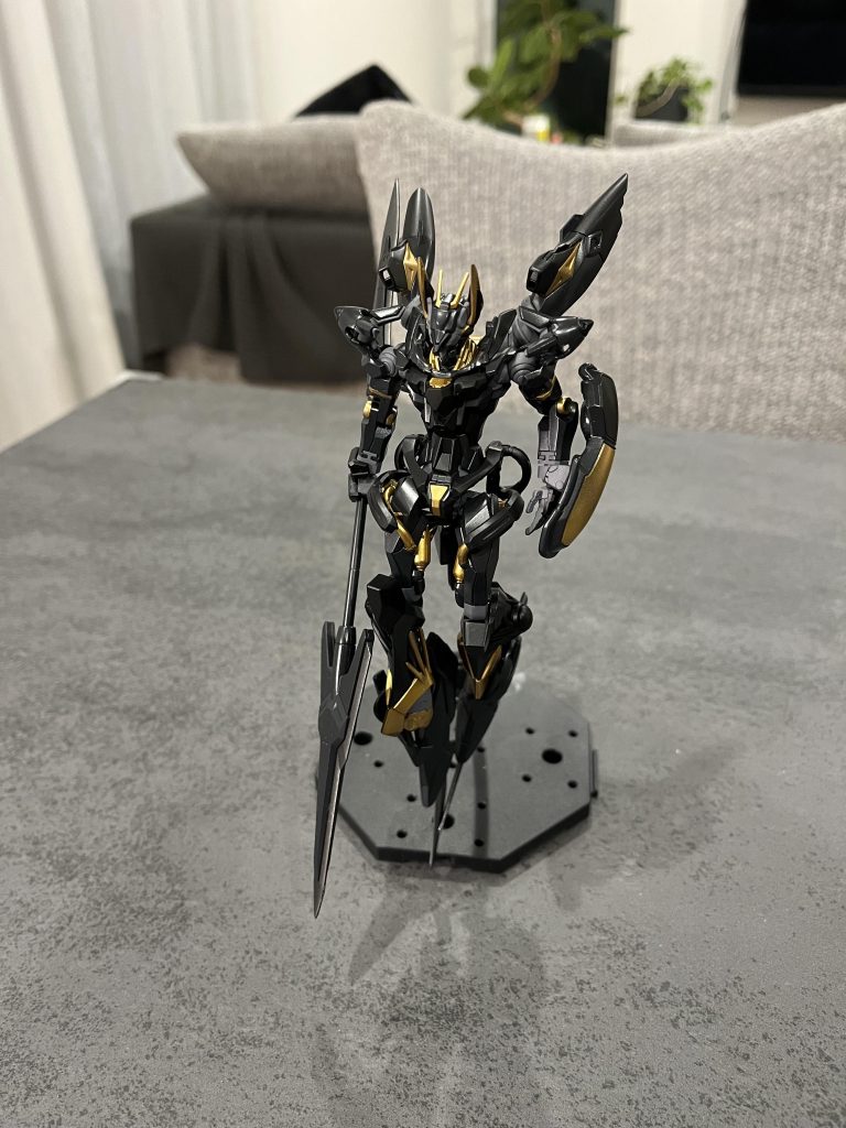 基本塗装まで　デカール前それ以降はスムーズに制作が進みましたーデカールはスジボリ堂さんのロボデカールを使用。最近この小さいサイズのデカールがお気に入りだけど小さいから貼っても貼っても情報量が増えない気がするｗパーツや余白とデカールのサイズのバランスって意外と難しい