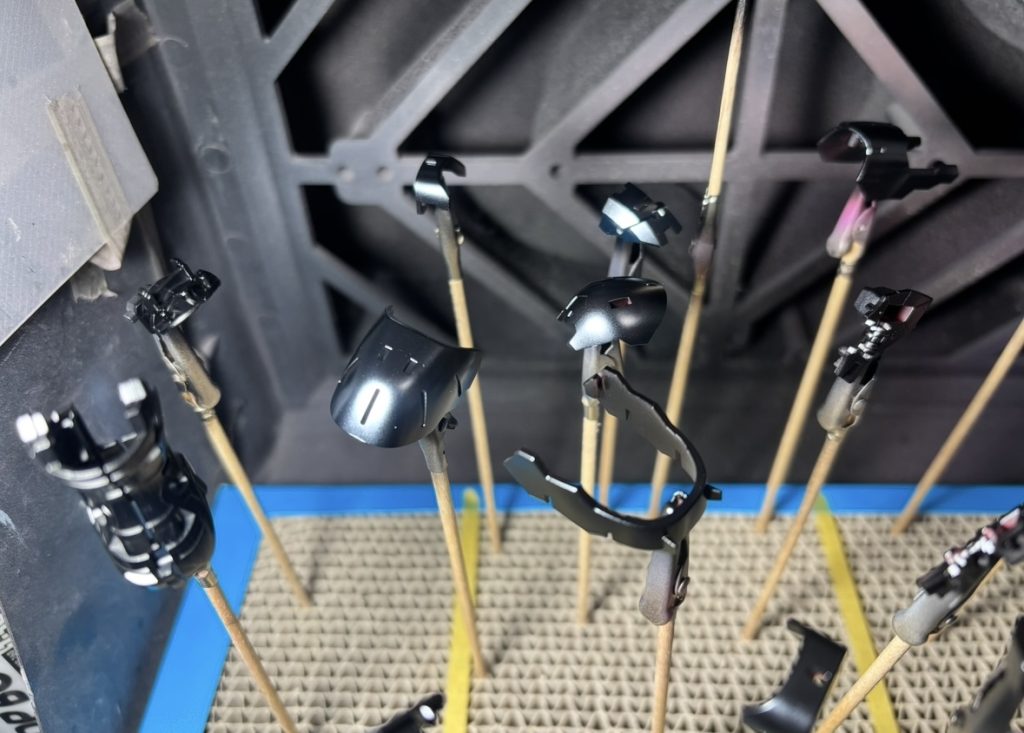 ムーンストーンパールとシャインシルバーのキャンディが思ったより綺麗だったので艶消しを吹くのに躊躇しました😭