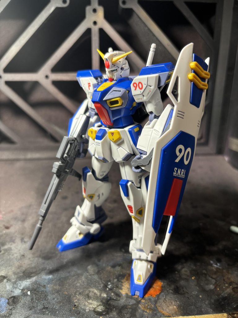 接地がいいのでグラつくことなく立つのがいいキットですね