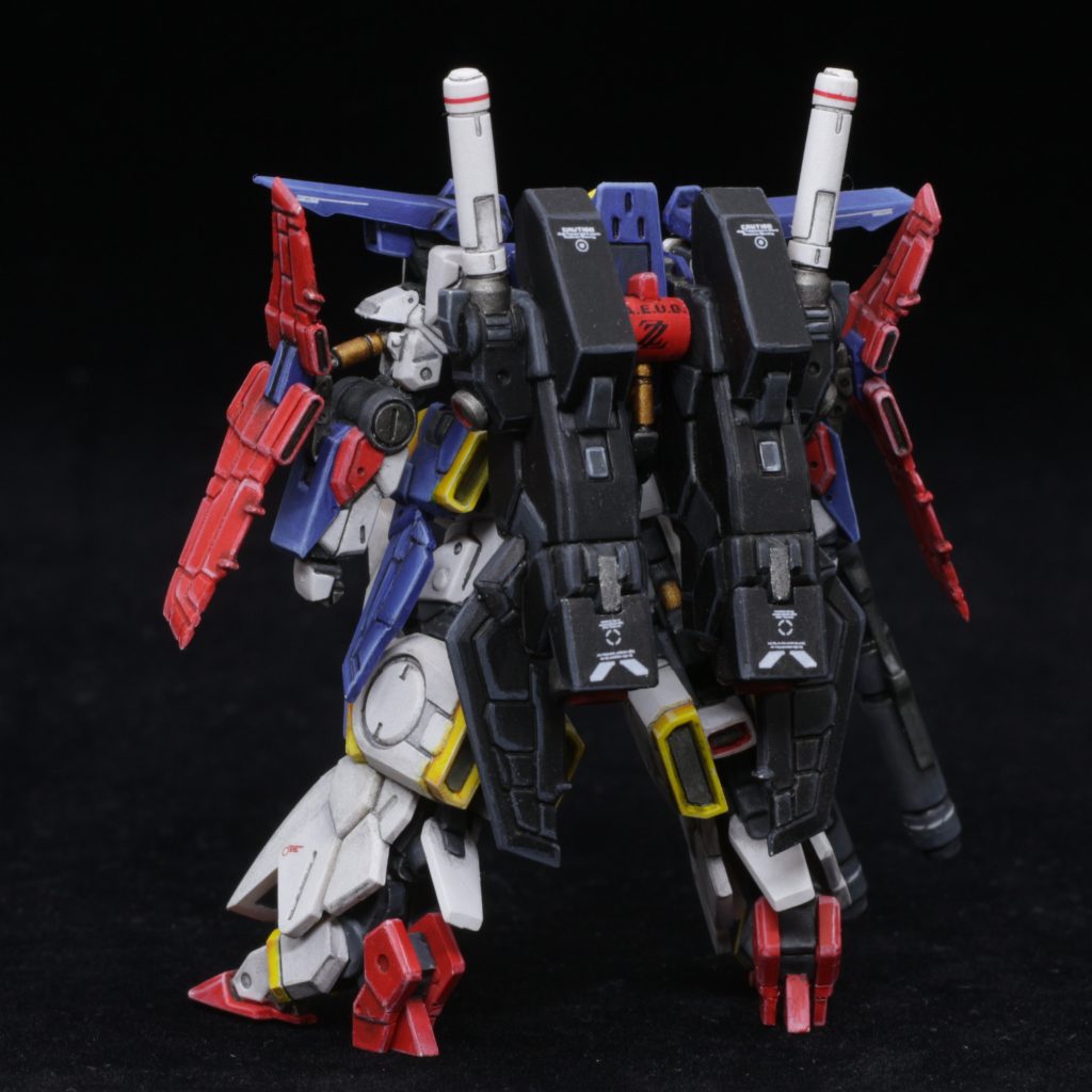 A.E.U.G.やZZのデカールは自作しました。