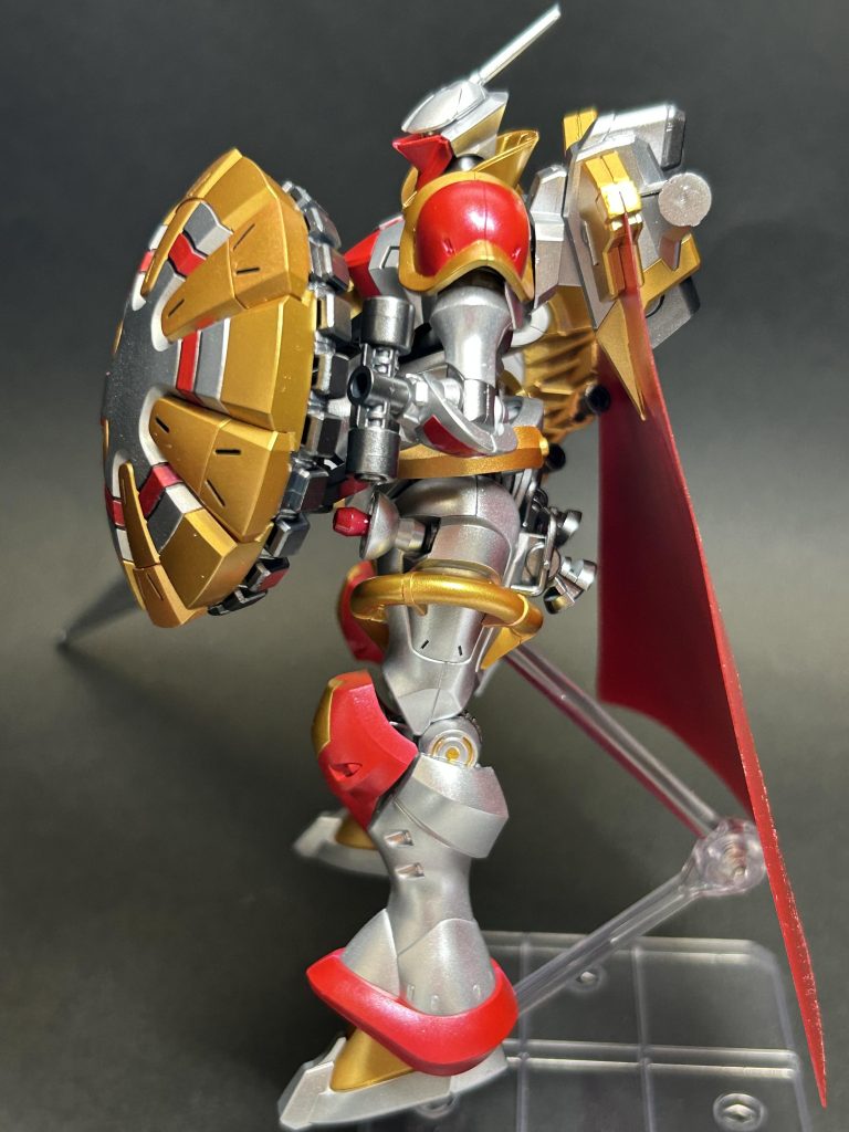 横から。ジークアクス系のキットは初めて作りましたが、とても作りやすかったです。細かいのにパーツもそこまで多くなく、ディティールは細かくてうっとりする出来でした!しかしハンドパーツは速攻折れましたが、、、