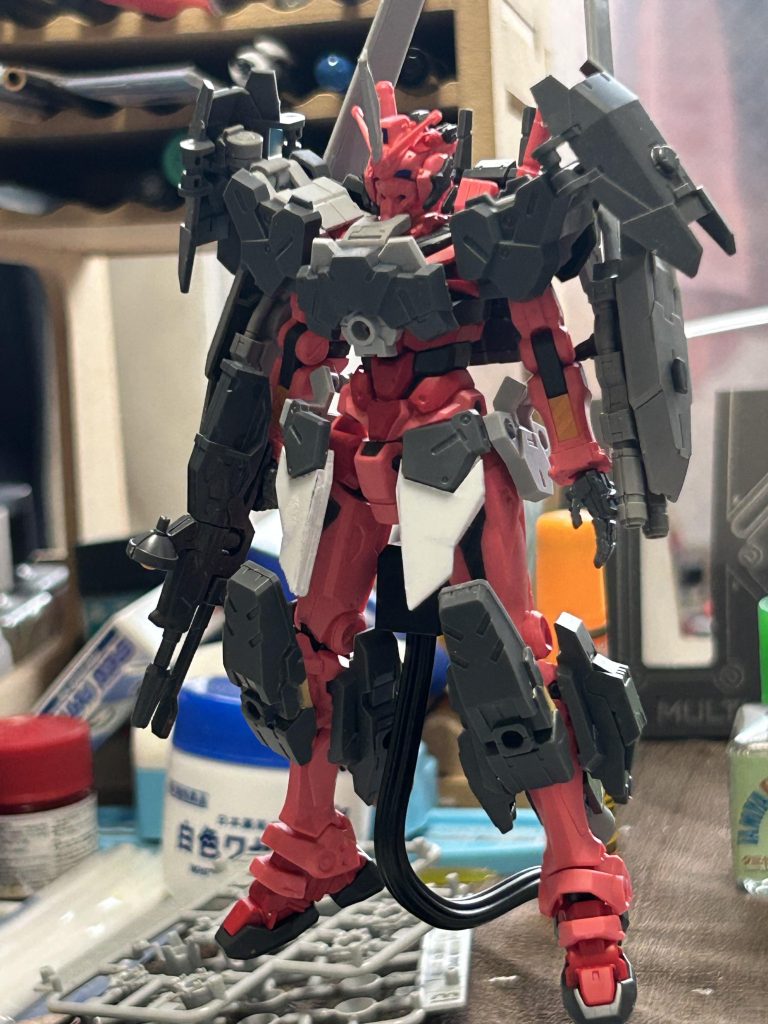 塗装前これはこれで似合っていてカッコいいなぁと思いましたが、ここで満足すると塗装がいつになるか分からないので、すぐ塗装しました。