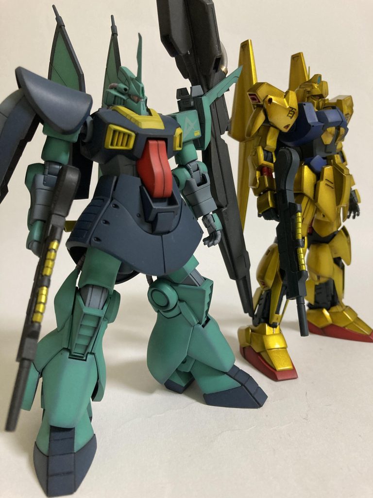 パイロットと機体のイメージが逆です