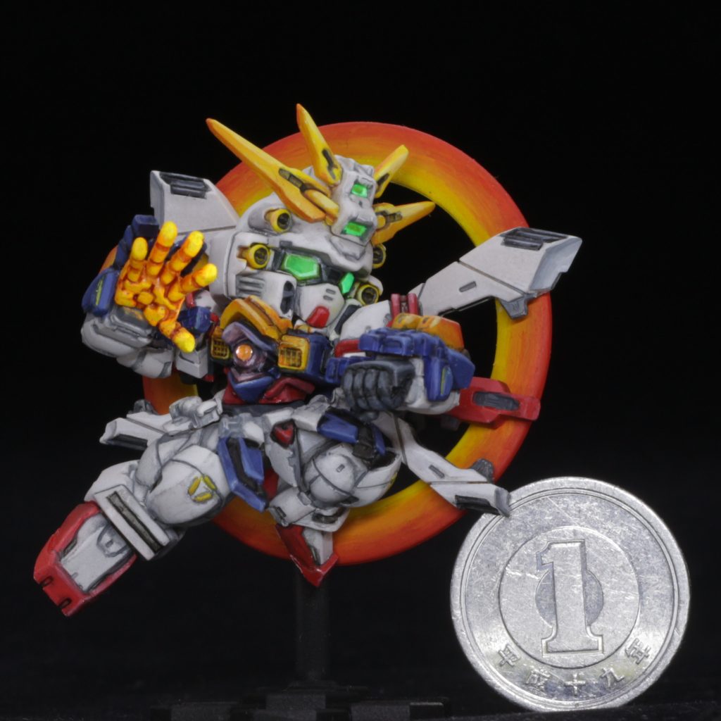 1円玉との比較。SD体形ってのもあって,どこがどうなっているやら…。肉眼ではよくわからない細かいミスが写真では露わになりますね。