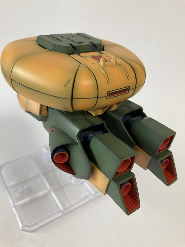 上半身に目が行きますが、脚の変形構造も素晴らしいです