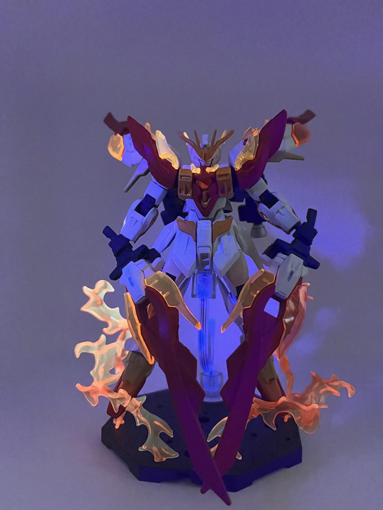 煉獄さんぽくしたい❗️とのことで、この色になりましたオレンジを頑張って塗っていましたが、ムラがすごくて、パパやって〜となり、オレンジは塗ってあげました…ムラがあっても味かな〜と思いましたが、息子のやる気が下がったので、『じゃあオレンジ塗ってあげるから他は頑張れ』と言い聞かせてやる気スイッチを入れ直しましたw