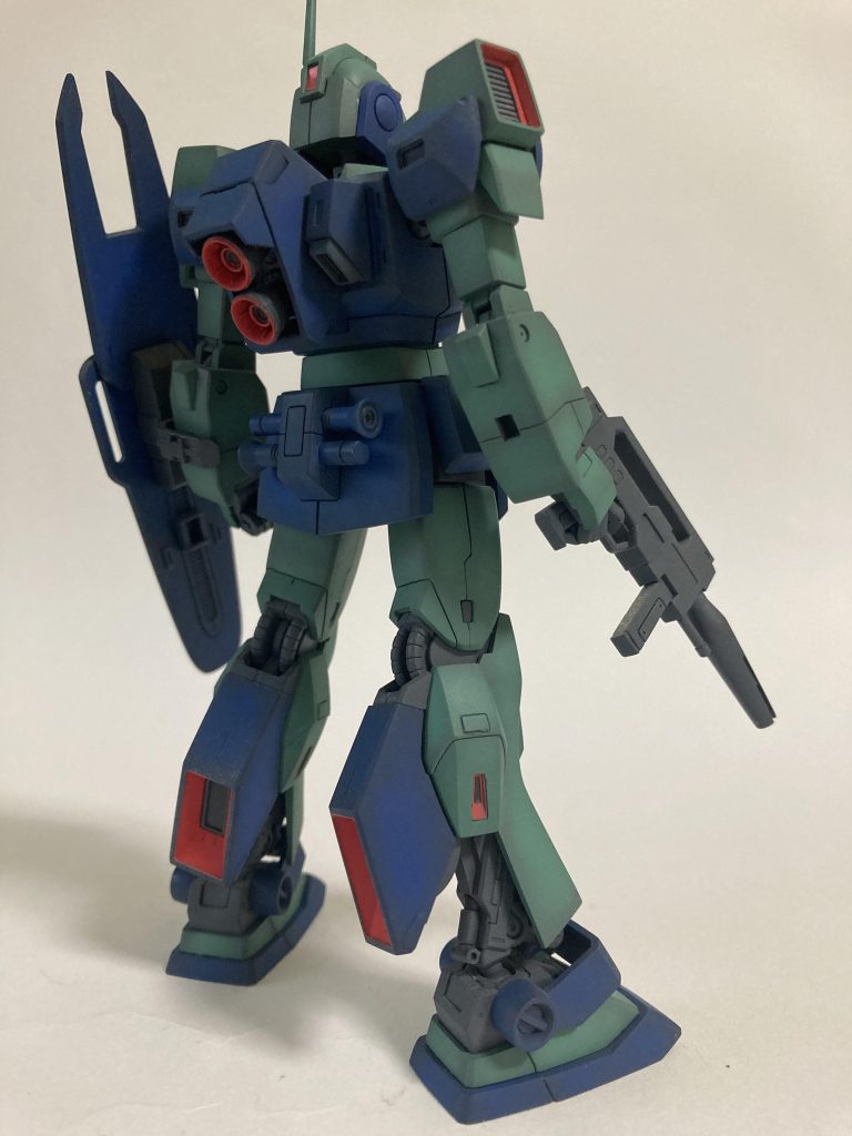 脹脛の下がフレーム剥き出しなのがカッコいい✨