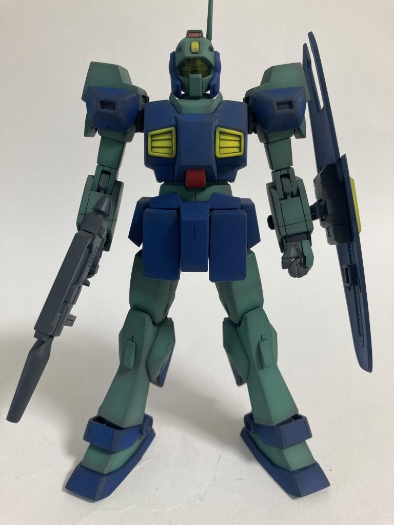 正面ゴーグルもクリア塗装してZ版ネモに近くしています