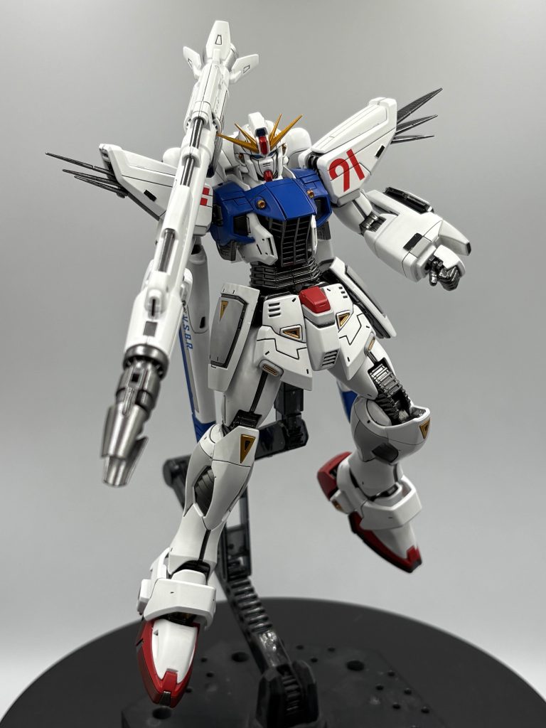 ちなみに今回久しぶりに関節ABSのキット塗ったんでポージング取らせている途中バキバキのボキボキにならないか不安だったんですけど結構しっかりしててよかったですやっぱプライマーは偉大ですね