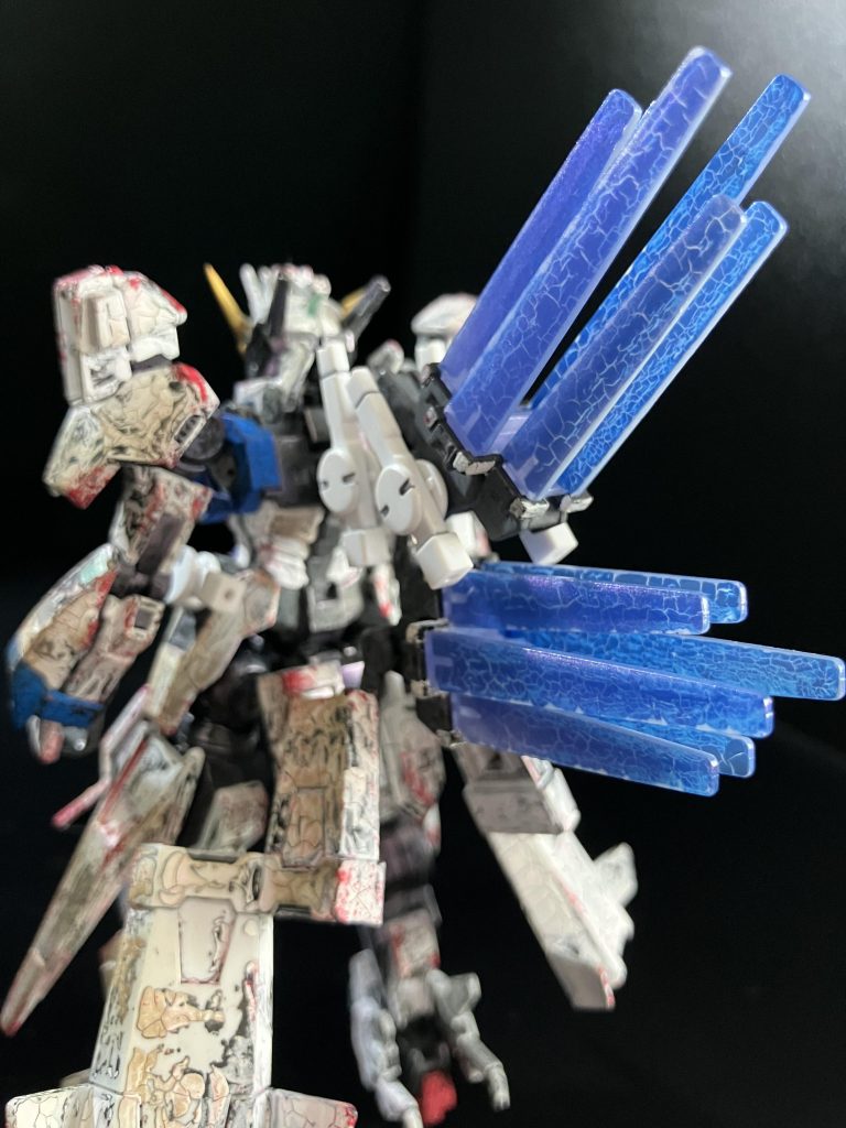 原作第一話に倣いガッツリダメージ表現入れました。 