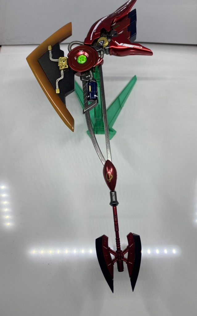 使用したパーツをわかる範囲で書いておきます。HGシナンジュのバックパック、肩パーツHGシナンジュのプロペラントタンクダンボール戦機ルシファーの羽パーツコトブキヤ、スカルマサカー持ち手部分RG天ミナの肩パーツWAVEのHアイズ2•3、Aスプリング、角棒タミヤの1mmプラバン