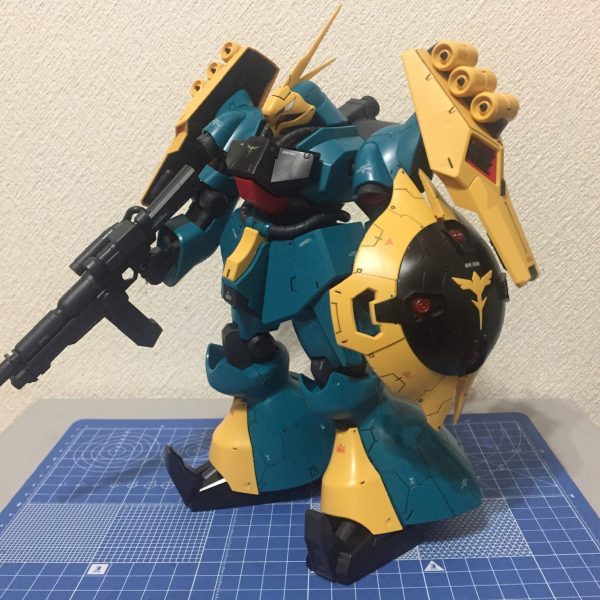 MSN-03 ヤクト・ドーガ(ギュネイ・ガス機)