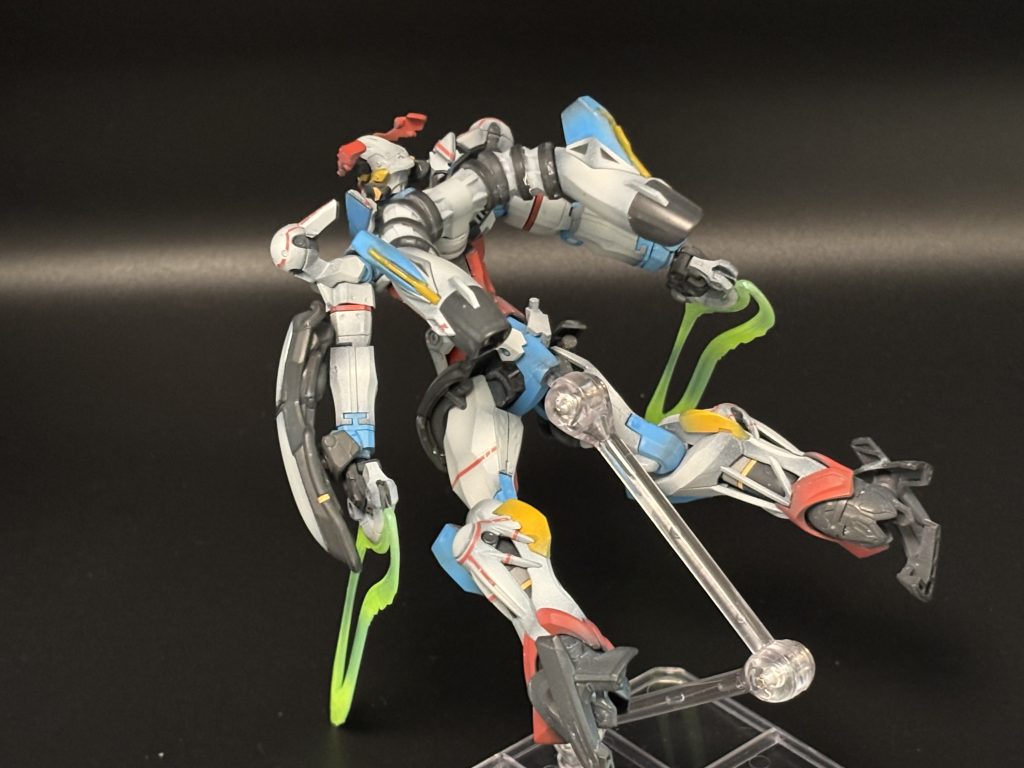 コアファイターの末端、ネオジム磁石にしてみたらクネクネ動かせるようになってグッドでした