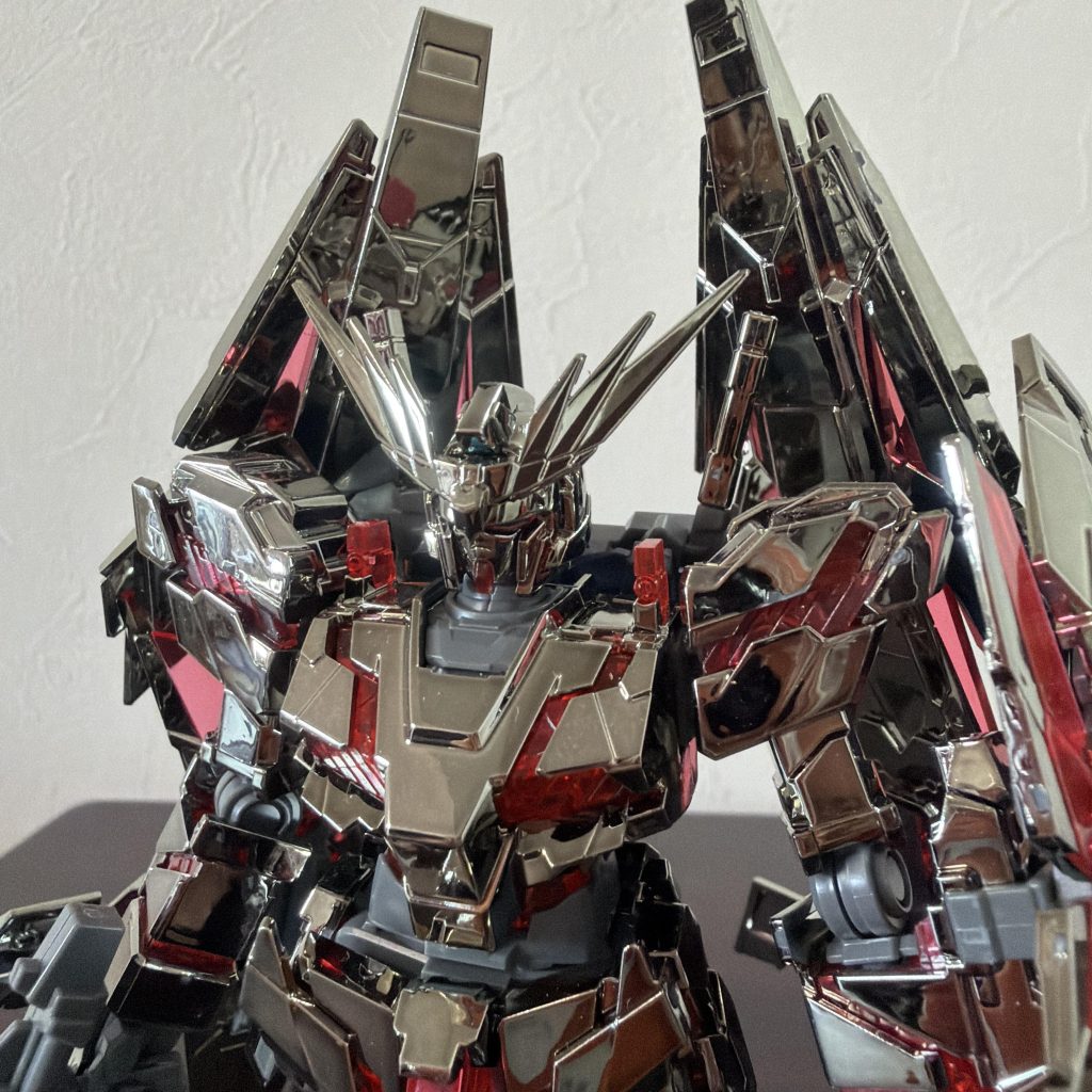 ビルドダイバーズ世界にて、typeRCはヒロインの弟が使用。フェネクスはその同級生（であり後の彼女）が使用します。