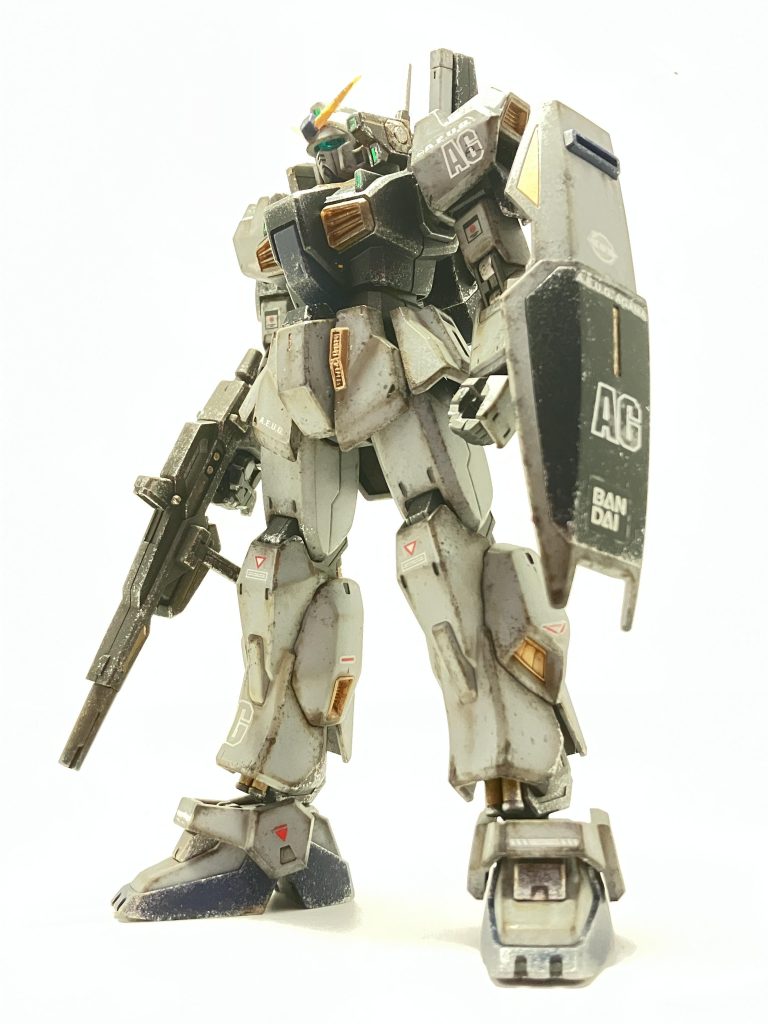 ガンプラをはじめた頃にウェザリングしまくったものを今一度見直しました。あまりにもウェザリングしすぎていたし、納得もいっていなかったので。まあ別に今が上手い訳でもなく、ただの自己満足です。&nbsp;でもウェザリングって、やってる最中は夢中になっちゃうんですよね(;´д｀)