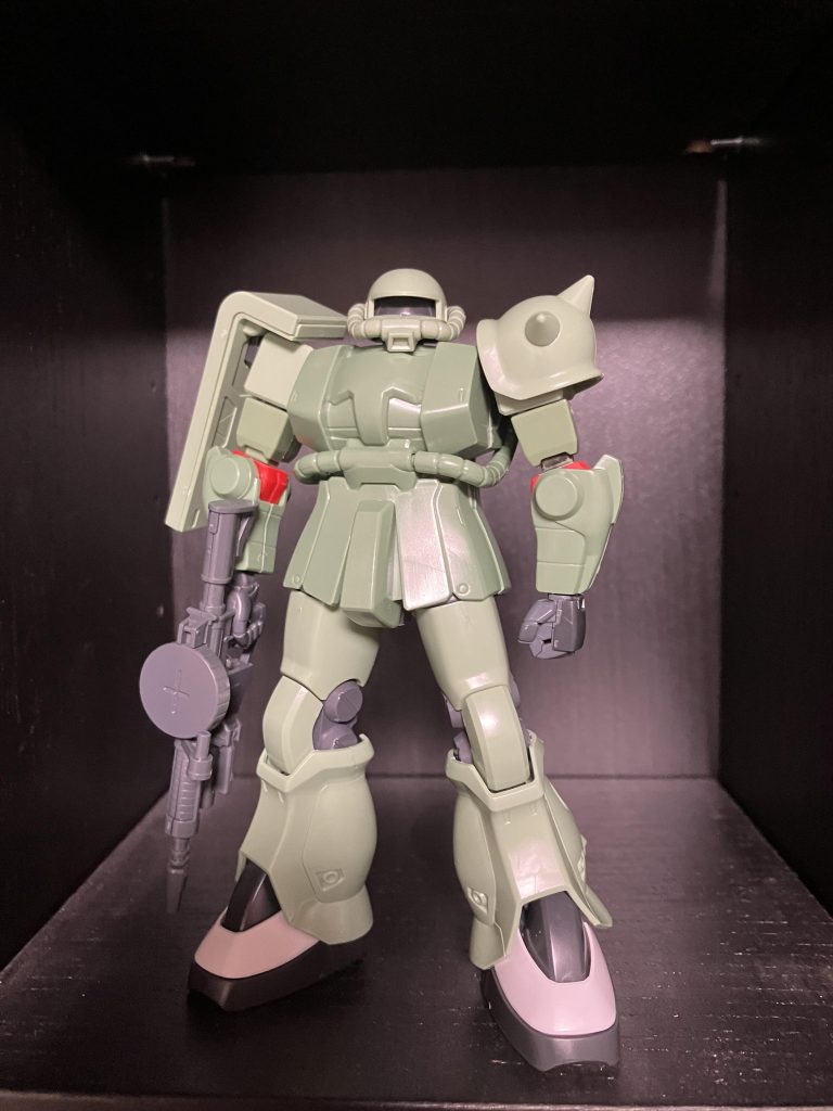 フィッティング。7キット使用。肘はユニクロガンダムの膝削りました。