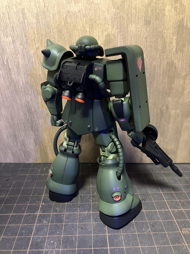 背面。ブラックライトにバーニアが反応します。