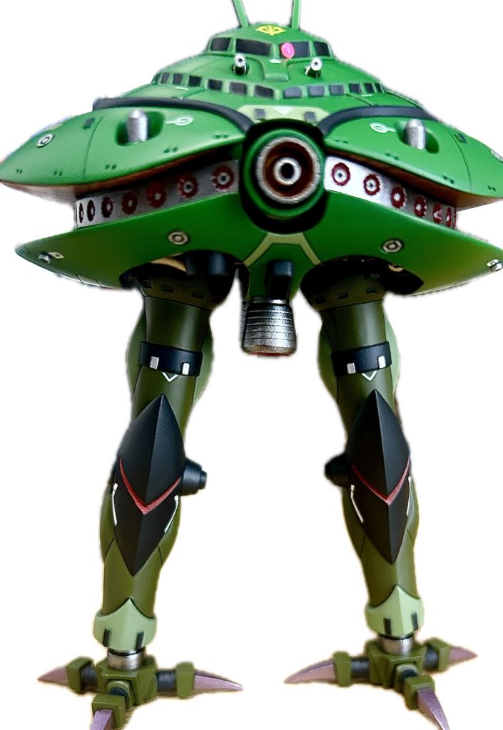 ボディは鮮やかさを出したかったのでデイトナグリーンとし、脚部はミリタリーっぽいグリーンとしてメリハリをつけています。