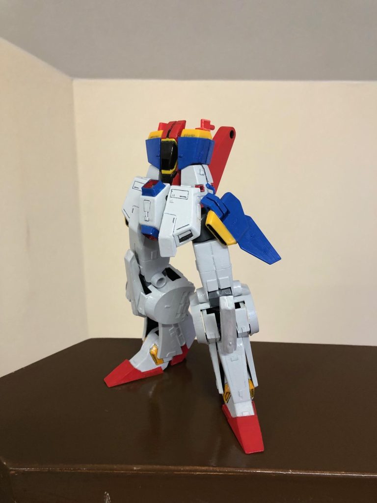 旧キットのため、ばらせなくなるので、絶えずバランスチェックプラ板でアクセント入っている様子うかがえると思います