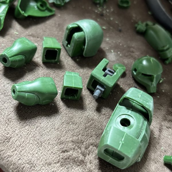 どこか 当たり前 の 様に 関節 拡張 の下準備。。。(zaku-kao4) とりわけ 足 が くせもの の 様ですね！(zaku-kao9)（2枚目）