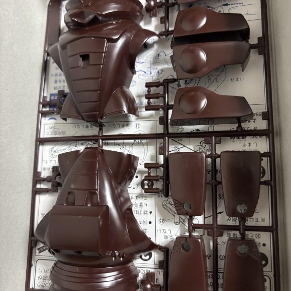 急に涼しくなってきました♪そして夏場の疲れが。。。(zaku-kao4)気分転換に水泳部からアッガイくんをチョイスしてミクコラボしてしまう予定予定ですからね。 （6枚目）