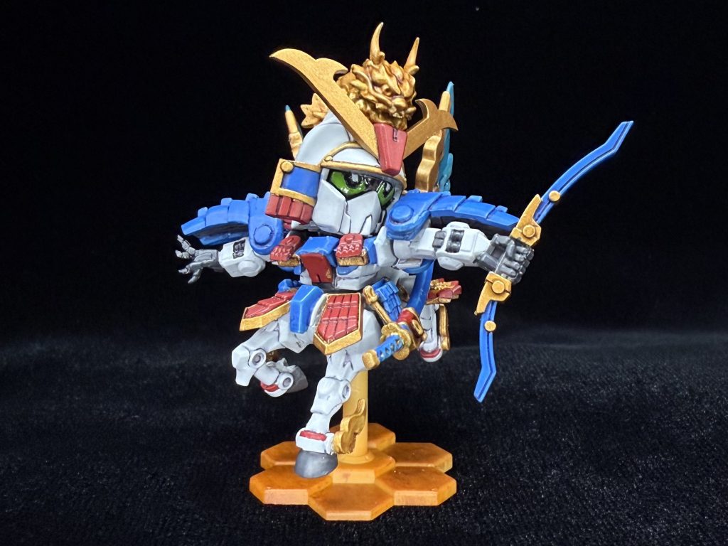 シタデルカラー筆塗り仕上げです。瞳はスジボリを追加し、スミ入れによりラインが瞳ラインがくっきりするようにしています。