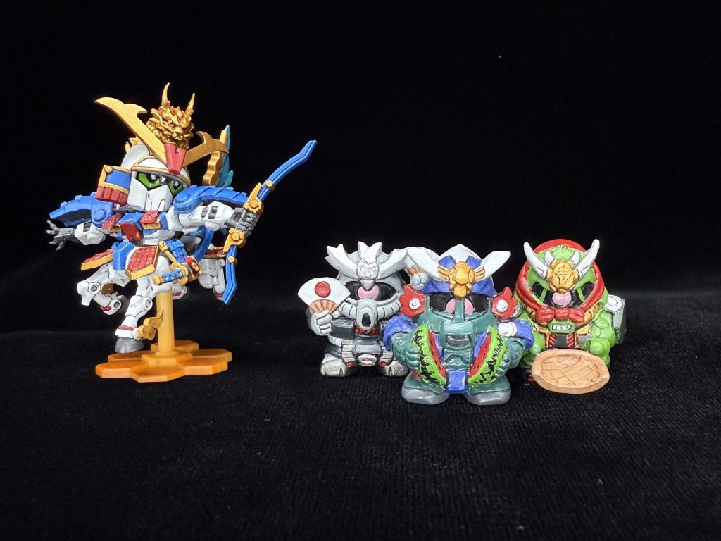 以前投稿させていただいたガン消しの殺駆三兄弟と。サイズ的にはちょうど同じくらいです。