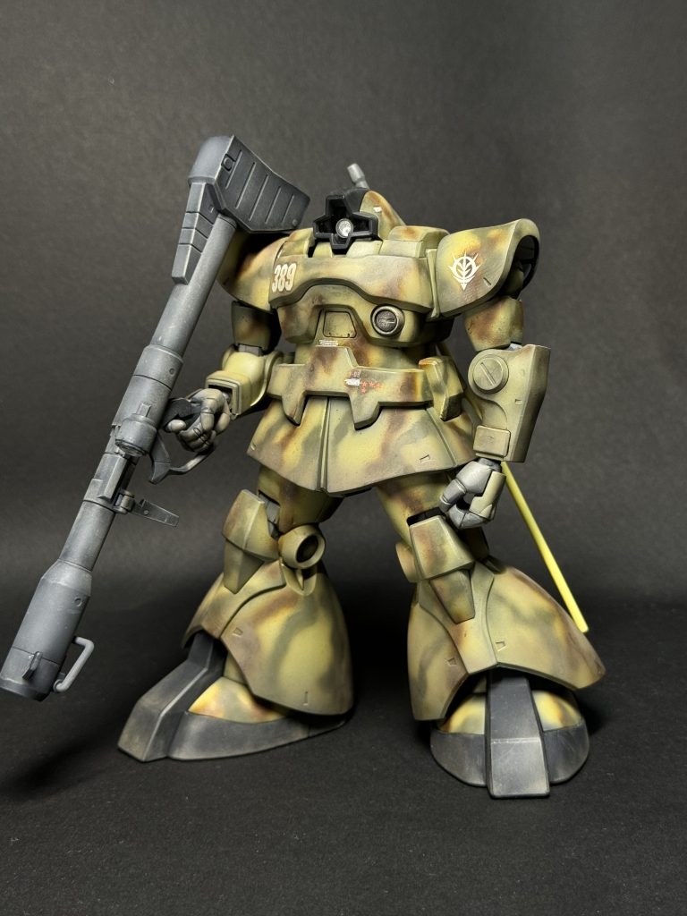 HGUC ドム WW2ドイツ三色迷彩風塗装