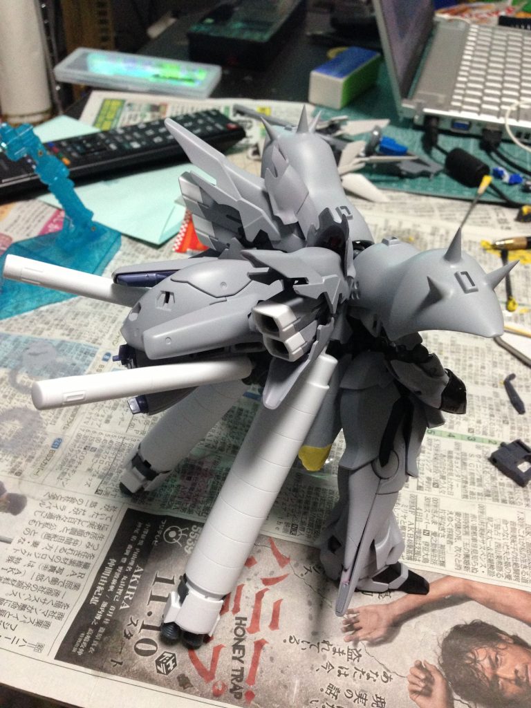 追記:制作途中の写真も発掘したので。サフ状態って何かいい感じに見えますよね。