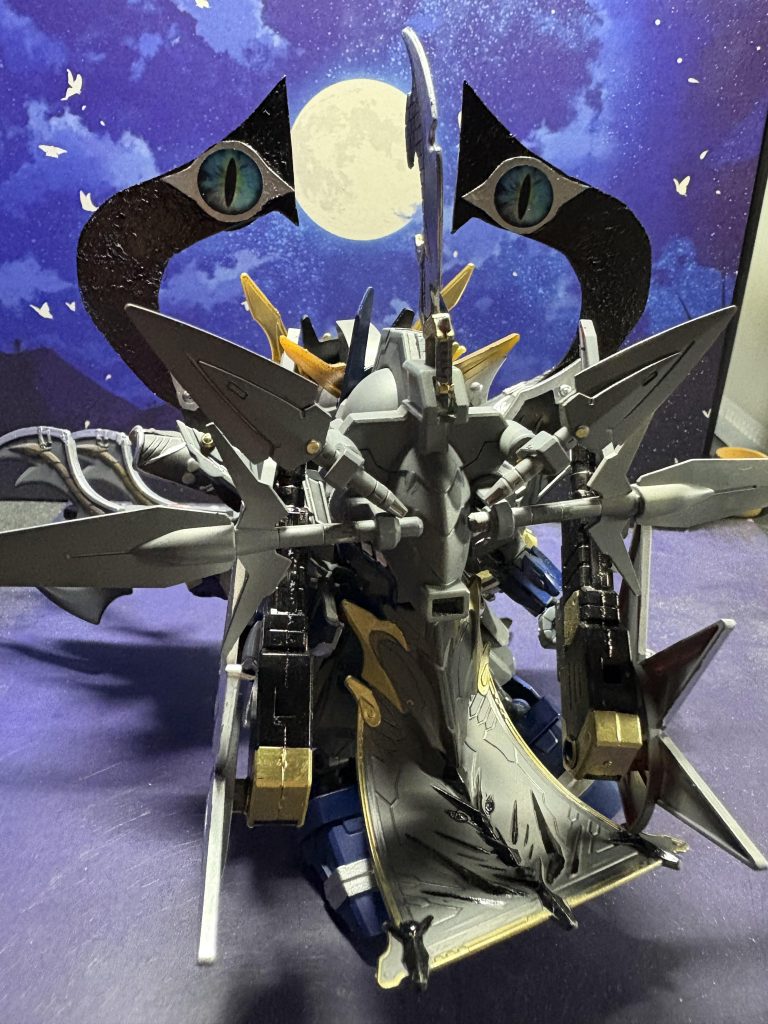 零示縁鴑の手に分割した大砲“邪星砲”を持たせ、武呂飛天司のバックパックを後頭部に接続することで完成思った以上に黒魔神闇皇帝っぽくできたので満足しています最後までご覧頂きありがとうございますm(_ _)m