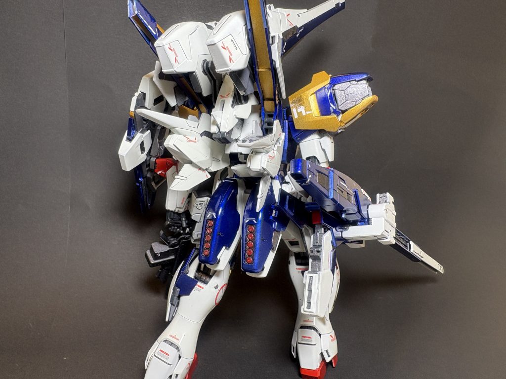 背面もパーツ多すぎて何が何だか、、、。