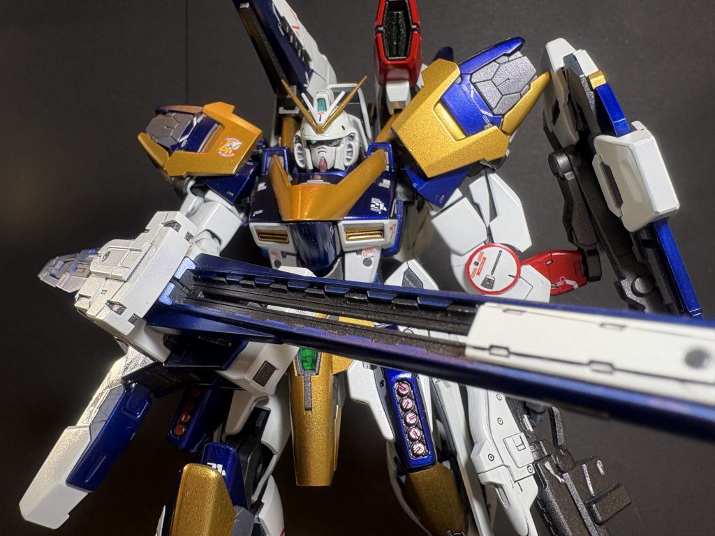 パーツモリモリですが、V2本体がしっかりしたキットなので、思ったより安定感があります。作りごたえのあるキットでした。