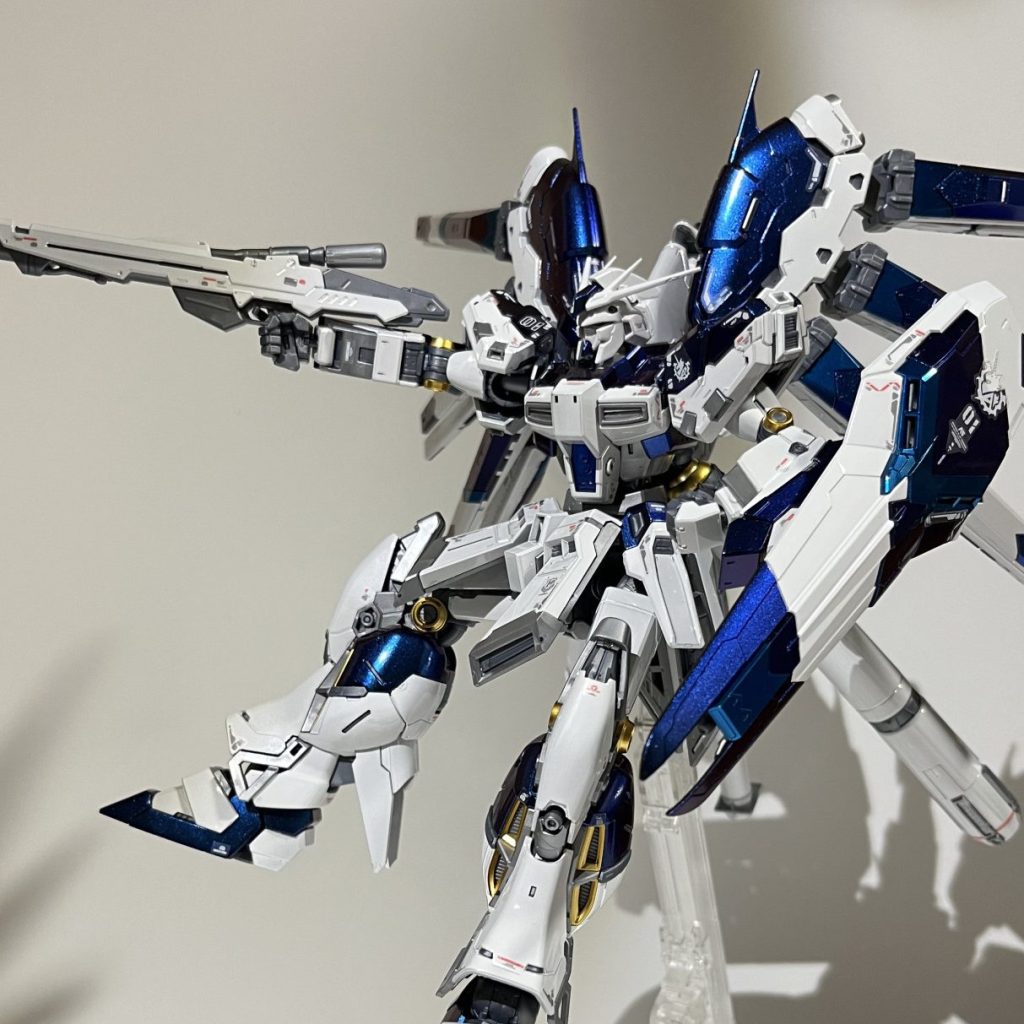 RG Hi-νガンダム[チタニウムフィニッシュ]部分塗装｜mitanさんの