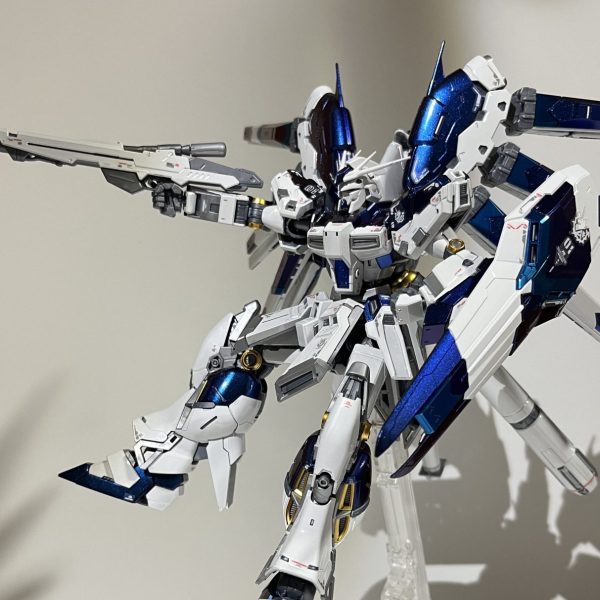 RG Hi-νガンダム[チタニウムフィニッシュ]部分塗装｜mitanさんの
