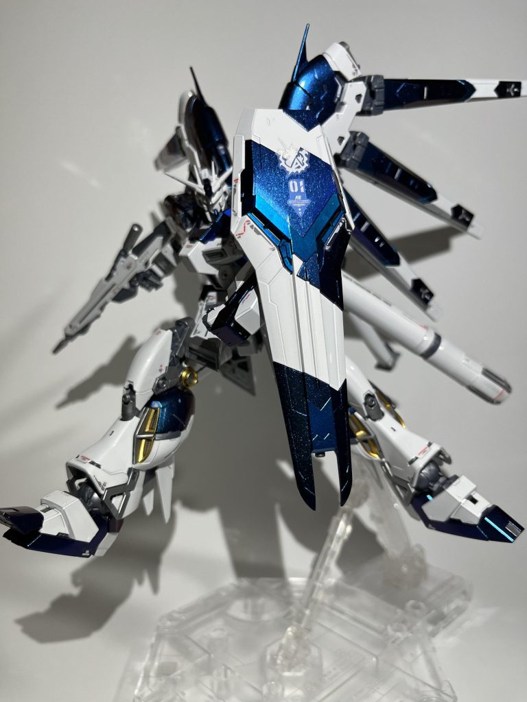 RG Hi-νガンダム[チタニウムフィニッシュ]部分塗装–5枚目/制作者：mitan