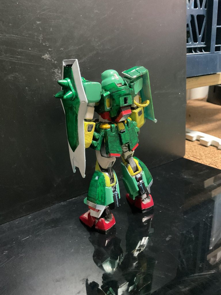 増加装甲とはいえ、Sラインの大きく軽量化した部分に加え最新の技術も相まって総重量は60tをギリギリ切る所まで抑える事に成功した。開発者は『ザクの機動性能を無理矢理ダガーに混ぜたが、想定以上』と称賛している。ノーマルアーマーよりもスラスターによる旋回性能や機動性が高くなり近接的な機動が向上している。しかし、重量増による稼働時間の短縮、装甲大型化による可動域の低下が見られる。また、ザク頭についてミラーによると「近距離の広域の情報を捉える能力は高くなったが、精密さが無くなって長距離はよく見えない。私がモノアイだったら距離感が掴めなくなって更に極端だっただろう。」とのこと。