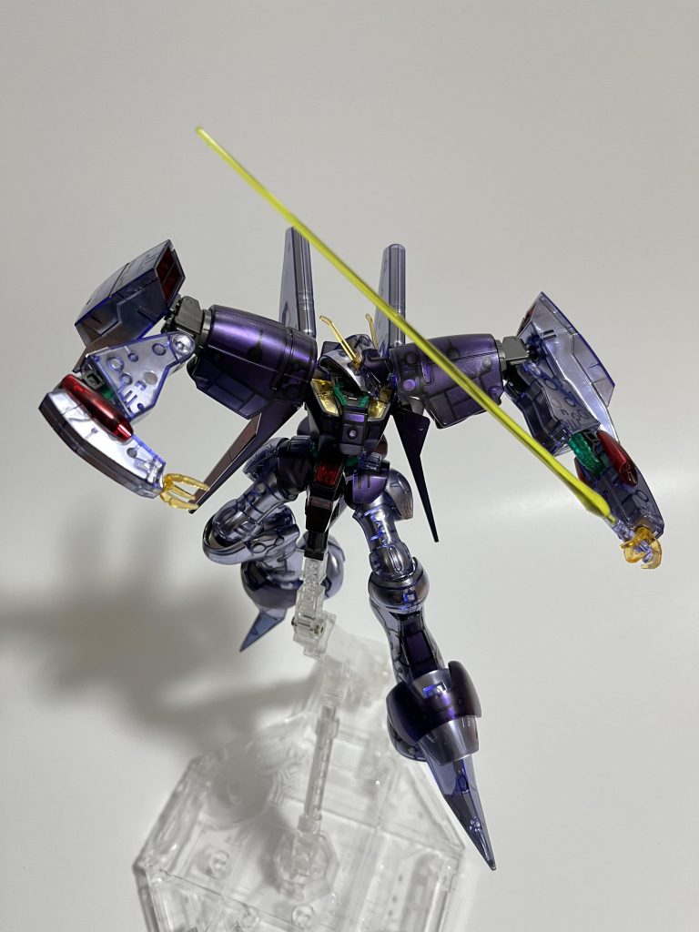 ビームサーベルが長い