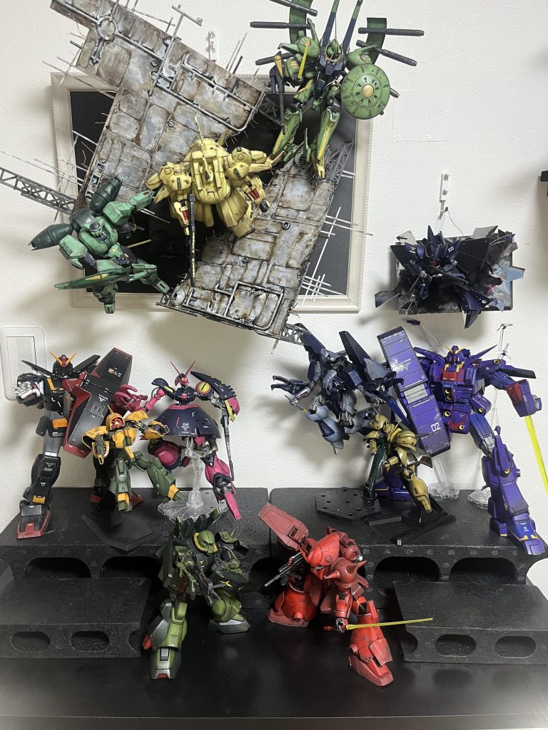 サイコガンダムがちゃんと揃ったことでウチのティターンズ棚もだいぶバランスが良くなりました…！！ 次回はティターンズ機じゃなく、ティターンズ製作が終わったあとの前準備としてやりたいことがあるのでちょっと時間かかるかもですが挑戦してきます…！！失敗したらしれっとティターンズ製作投稿してると思います笑ではまた👋