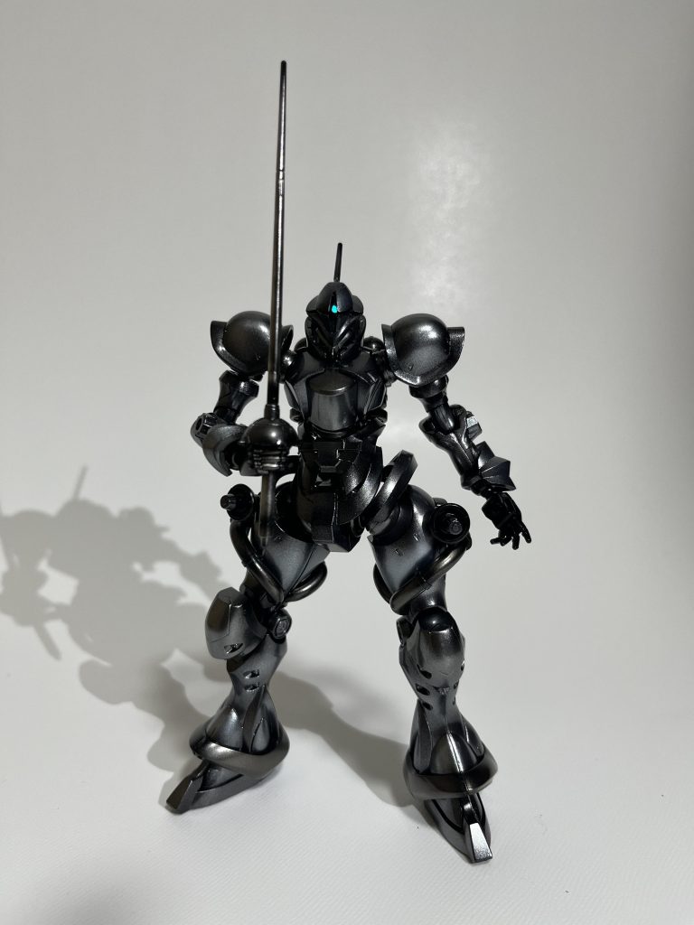 ヴィダールの持っているフェンシング武装も合いそうですね