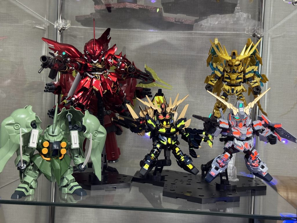 次はいよいよ初のメッキ塗装でフェネクスか、もう一回キャンディ挑戦をクシャトリアでリベンジか悩み中です。良ければまた見てやってください。今回も最後までご覧いただきありがとうございます。もっとこうした方が良いよなど、コメントやアドバイスを気軽にいただけると嬉しいです。ではまた!