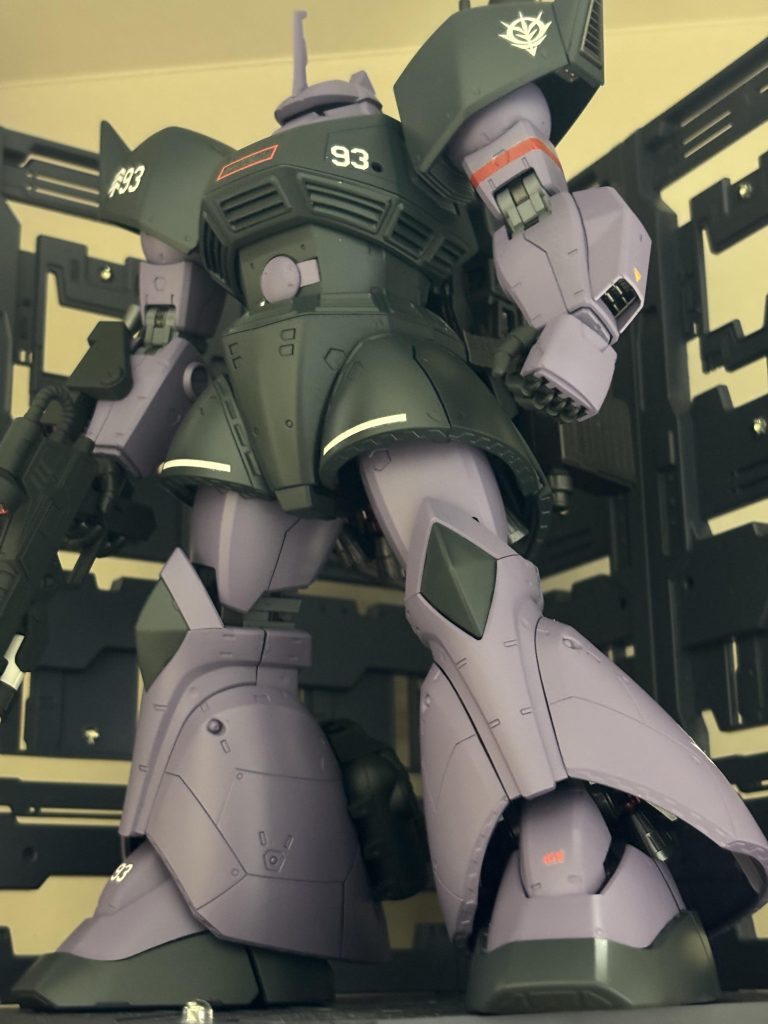 煽り立ちフロントビュー