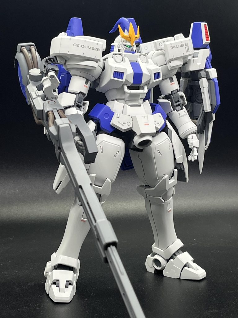 なんつってもメガキャノンがカッチョイイ。が、基部のボールジョイントがねじ切れたので軸可動に変更しました。デカールも付属のもののデザインがカッコよかったのでそのまま使用しています。