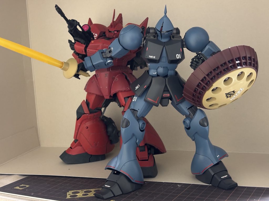 シャアー、退けいー