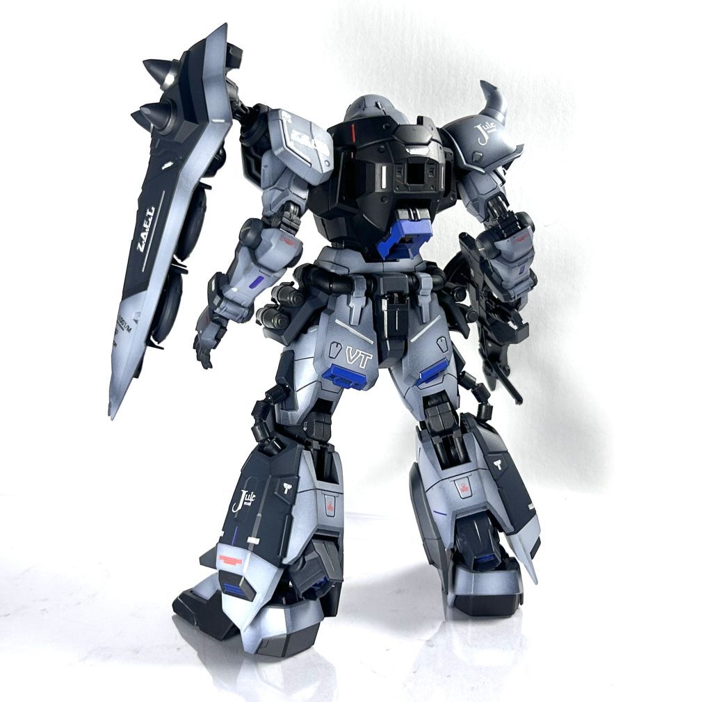 各所にシルバーやパープル、レッドで部分塗装を大好きなジュール隊のデカールが付属していたので、所属することができました笑